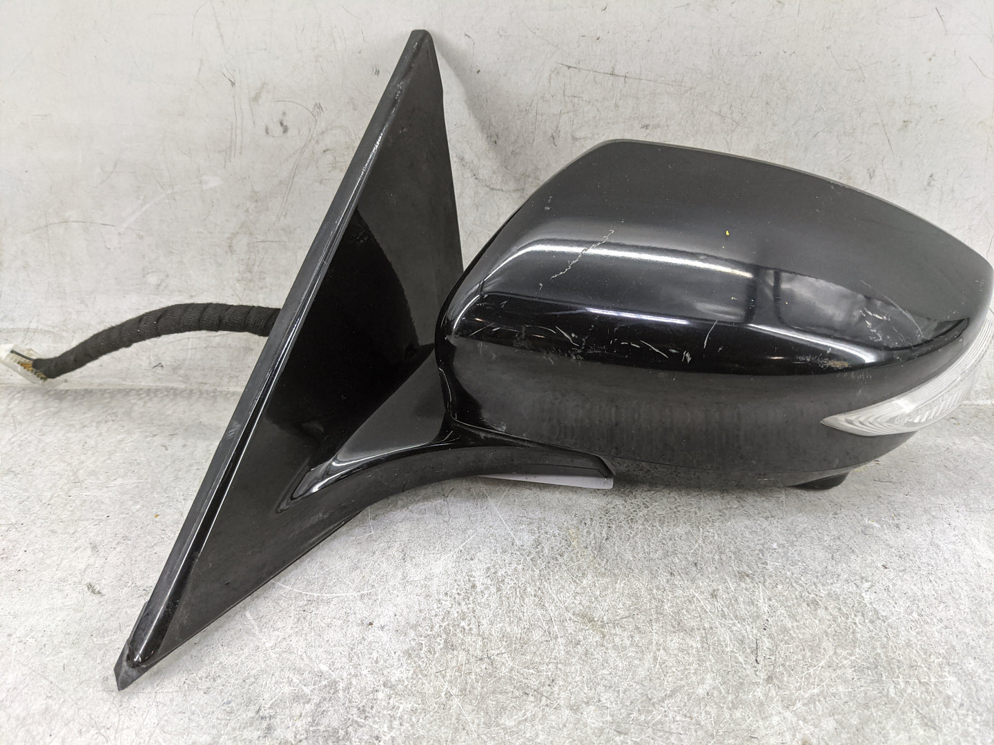 2016-2020 Nissan Maxima Driver Side View Mirror - Left Door Mirror OEM Used - Oemusedautoparts1.com