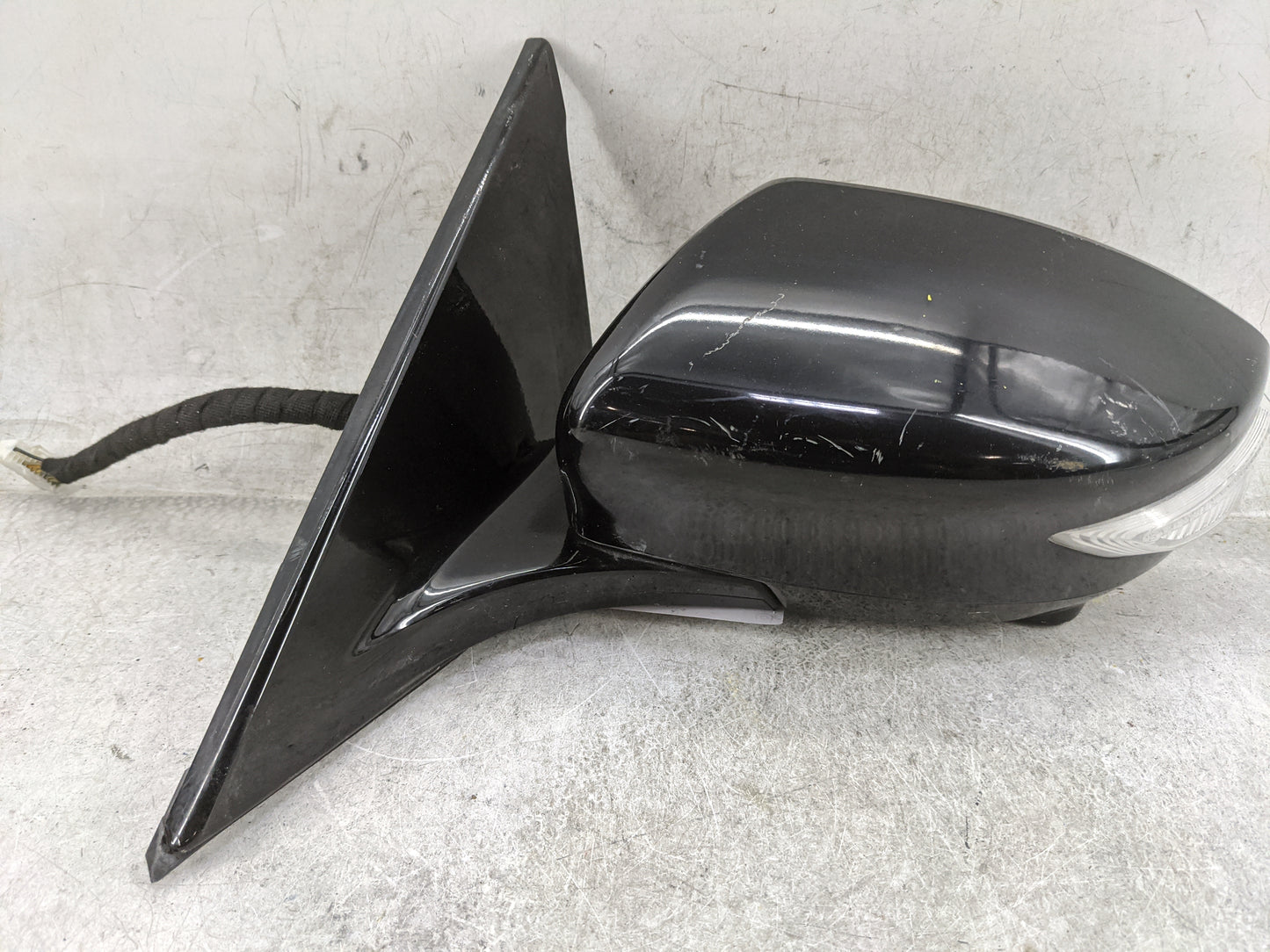2016-2020 Nissan Maxima Driver Side View Mirror - Left Door Mirror OEM Used - Oemusedautoparts1.com