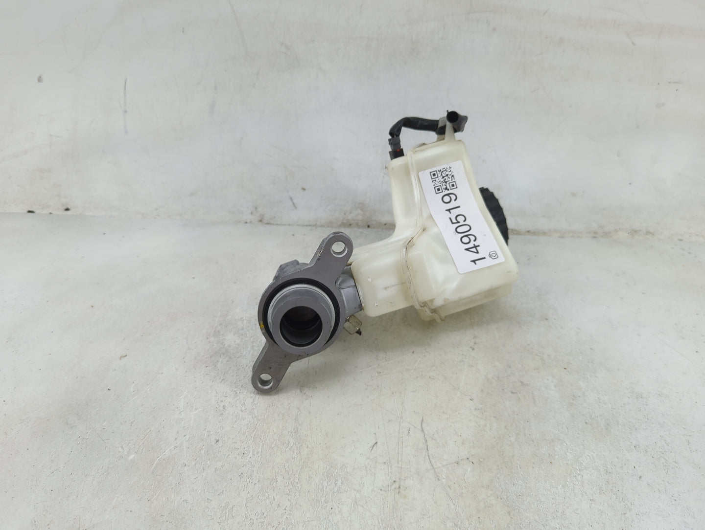 2016-2021 Nissan Maxima Brake Master Cylinder 1490519 - Oemusedautoparts1.com
