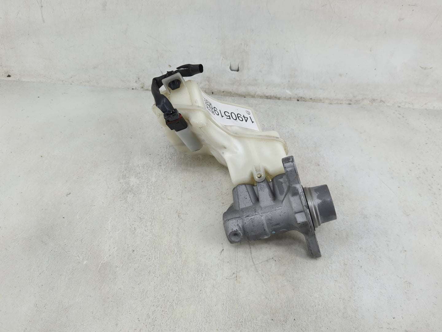 2016-2021 Nissan Maxima Brake Master Cylinder 1490519 - Oemusedautoparts1.com