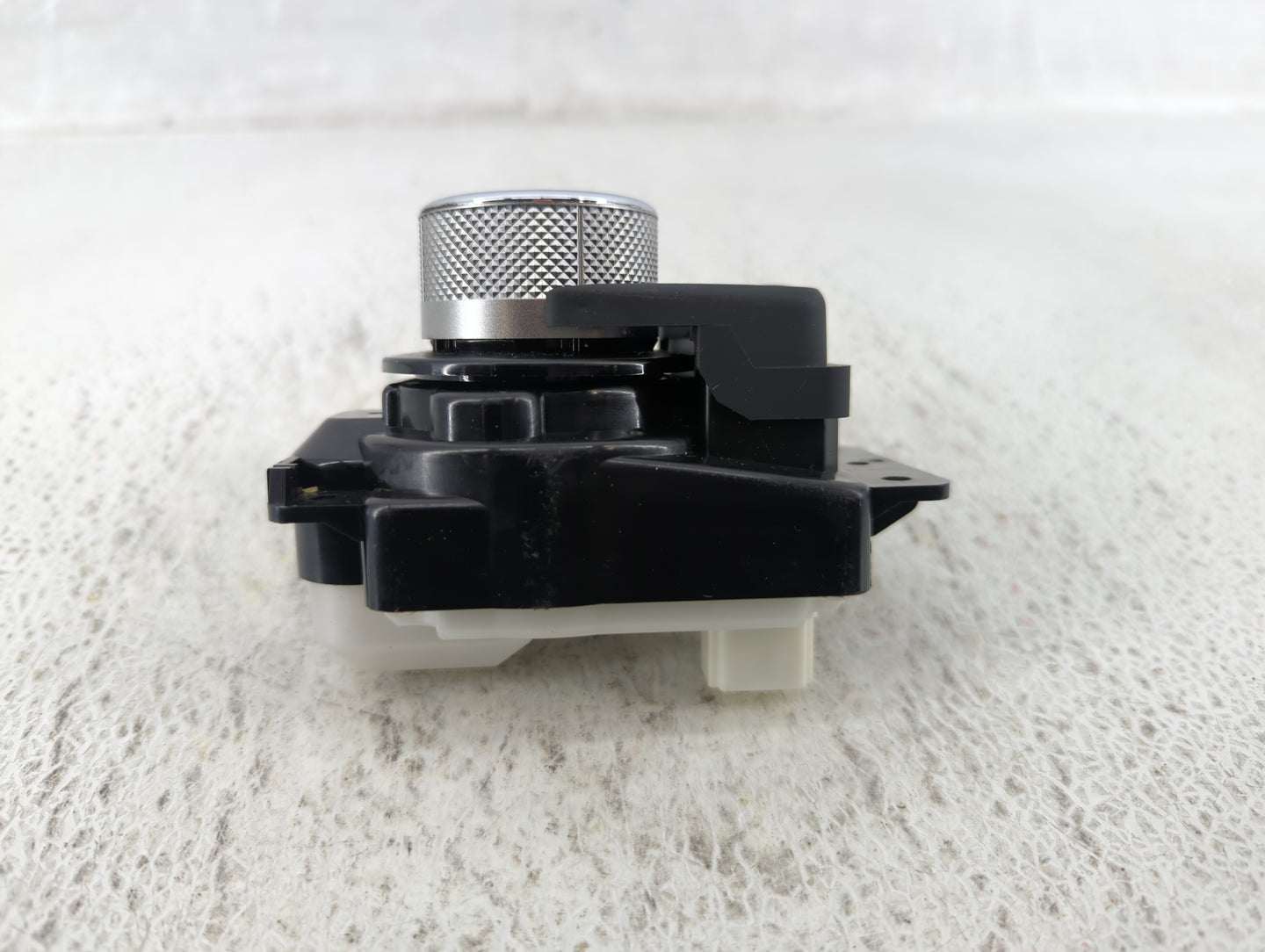 2020 Nissan Maxima Radio Control Panel - Oemusedautoparts1.com