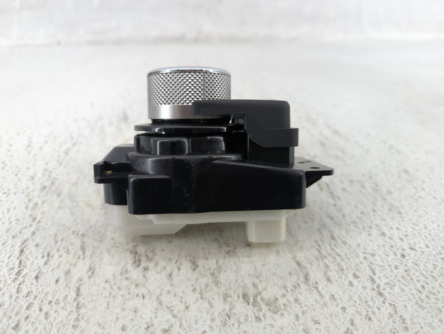 2020 Nissan Maxima Radio Control Panel - Oemusedautoparts1.com