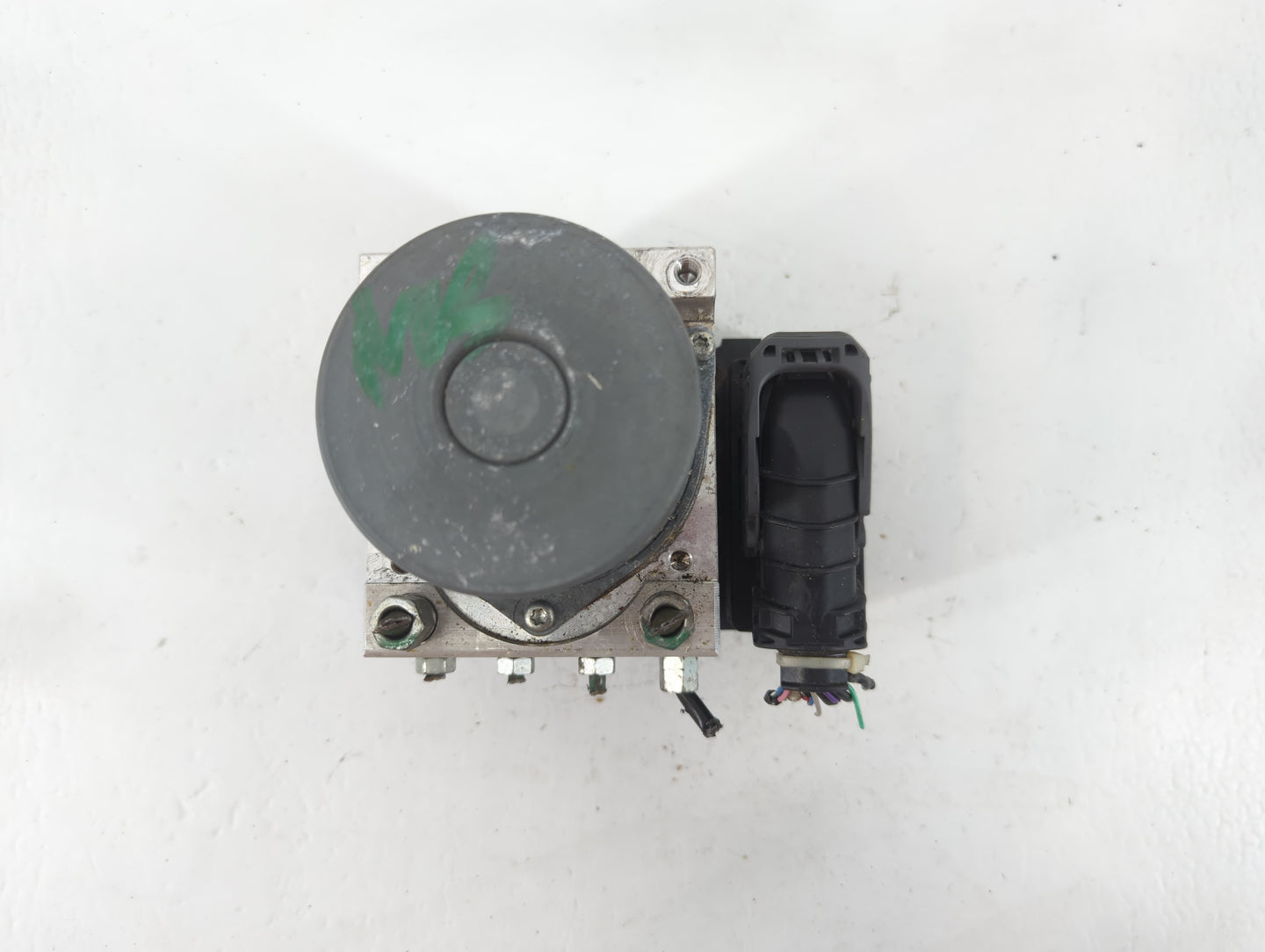 2020 Nissan Maxima ABS Pump Control Module Replacement P/N:116040-59110 Fits OEM Used Auto Parts - Oemusedautoparts1.com