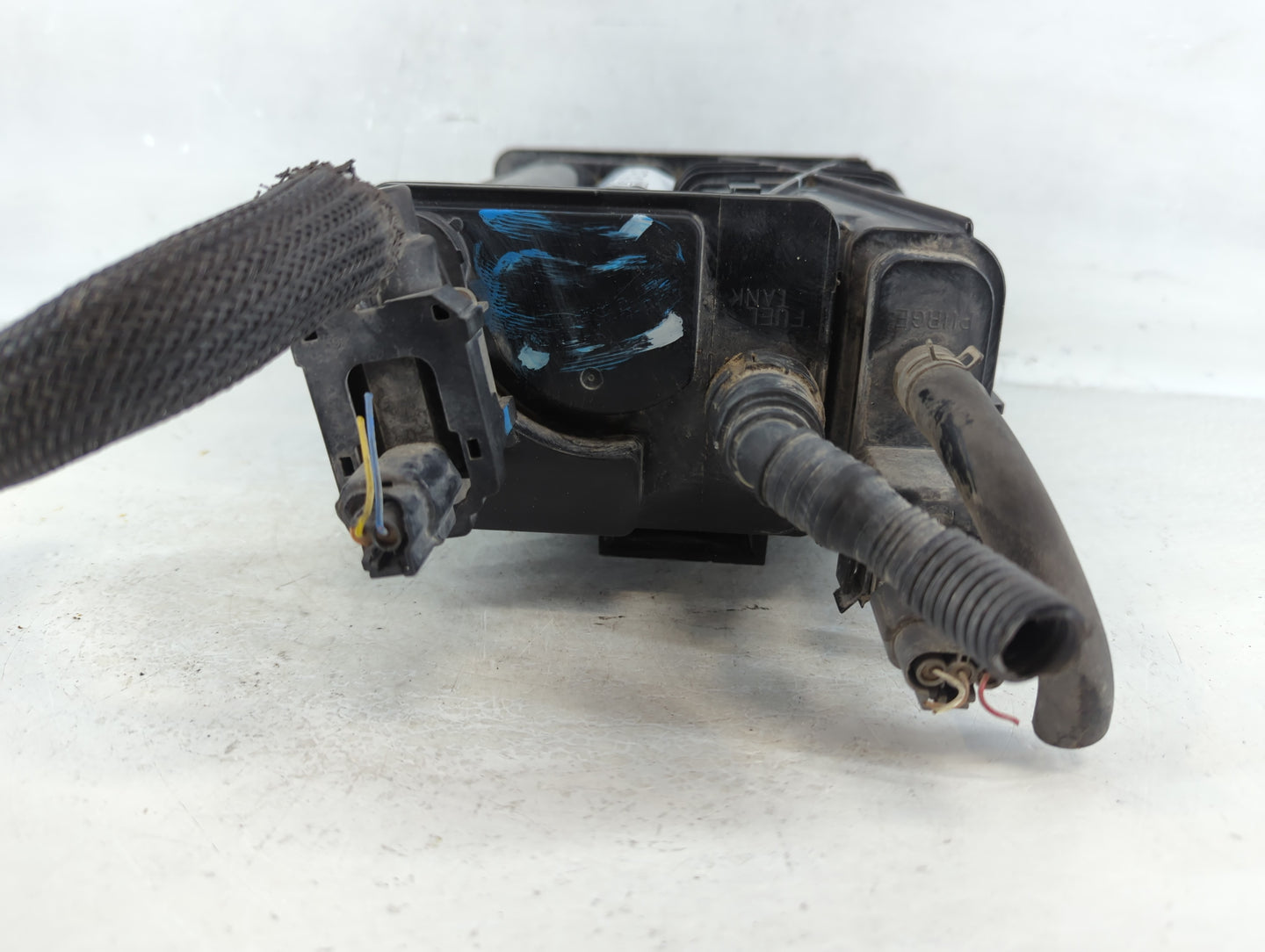 2020 Nissan Maxima Fuel Vapor Charcoal Canister - Oemusedautoparts1.com