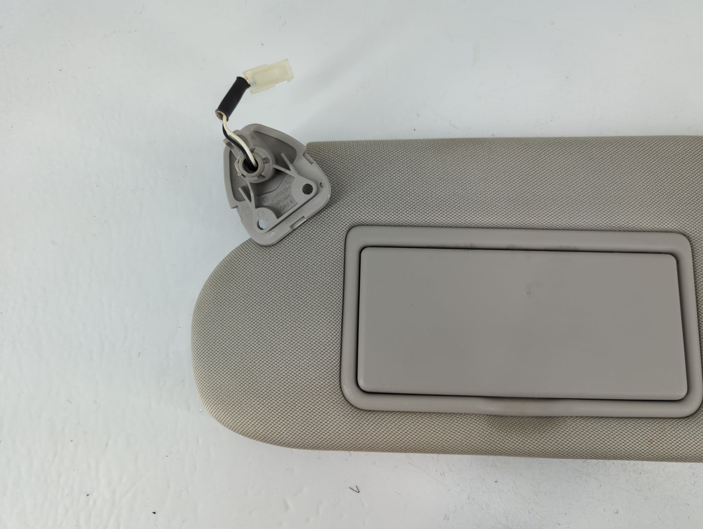 2019-2022 Nissan Murano Sun Visor Shade Replacement Driver Left Mirror Fits Fits 2019 2020 2021 2022 OEM Used Auto Parts - O