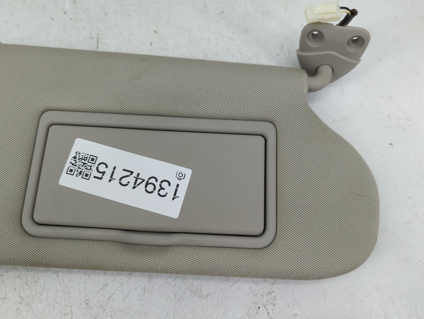 2019-2022 Nissan Murano Sun Visor Shade Replacement Passenger Right Mirror Fits Fits 2019 2020 2021 2022 OEM Used Auto Parts
