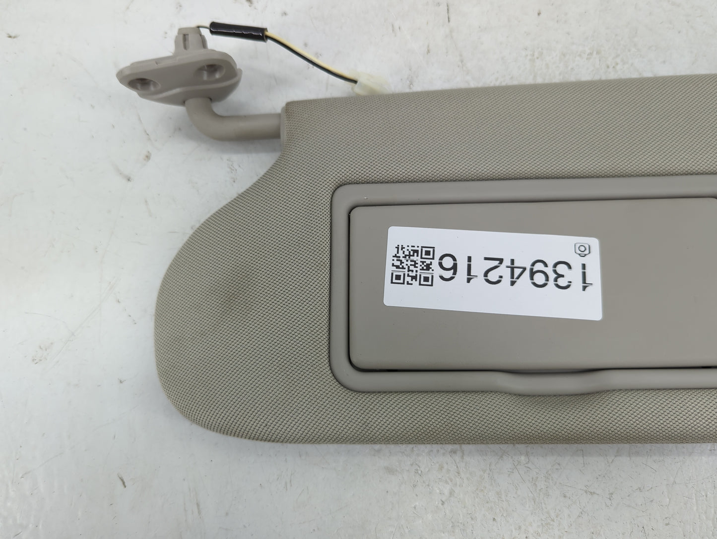 2019-2022 Nissan Murano Sun Visor Shade Replacement Driver Left Mirror Fits Fits 2019 2020 2021 2022 OEM Used Auto Parts - O