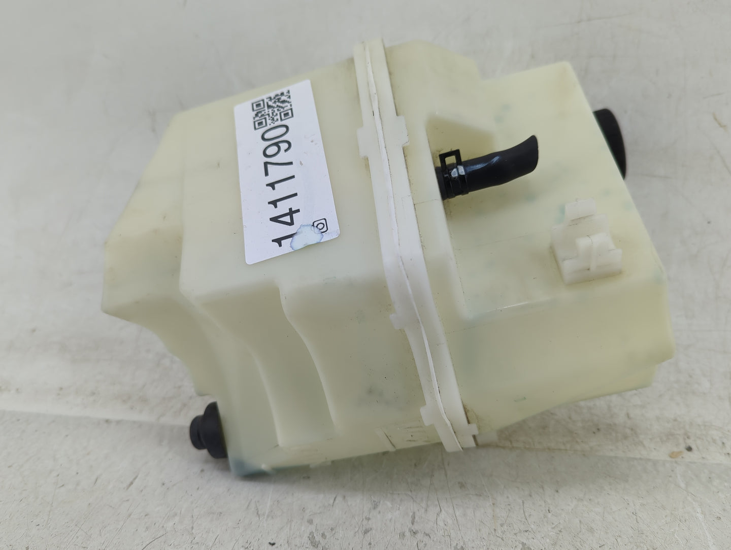 2015-2022 Nissan Murano Radiator Coolant Overflow Expansion Tank Bottle 1411790 - Oemusedautoparts1.com
