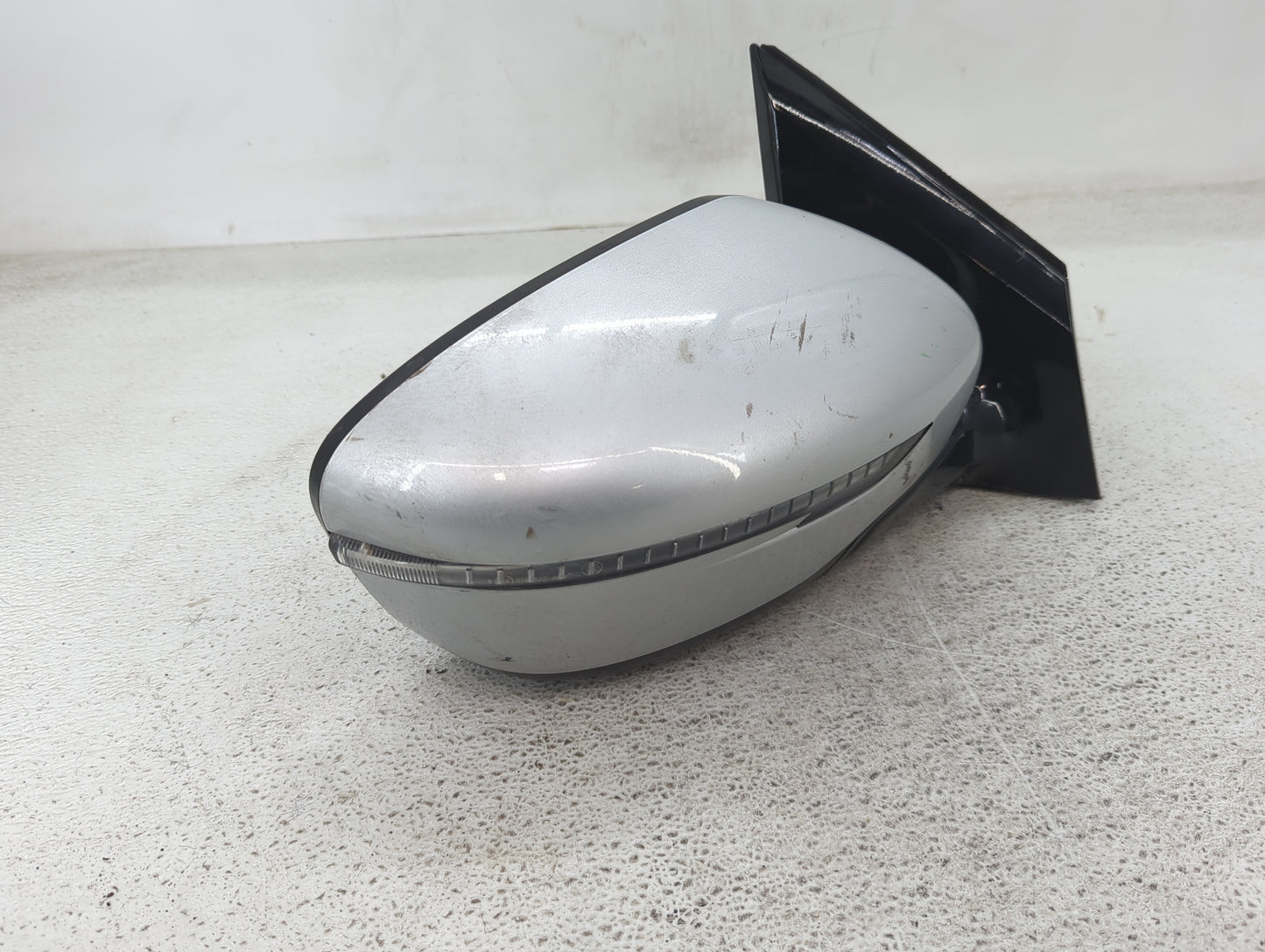 2017-2022 Nissan Murano Passenger Side View Mirror - Right Door Mirror OEM Used - Oemusedautoparts1.com