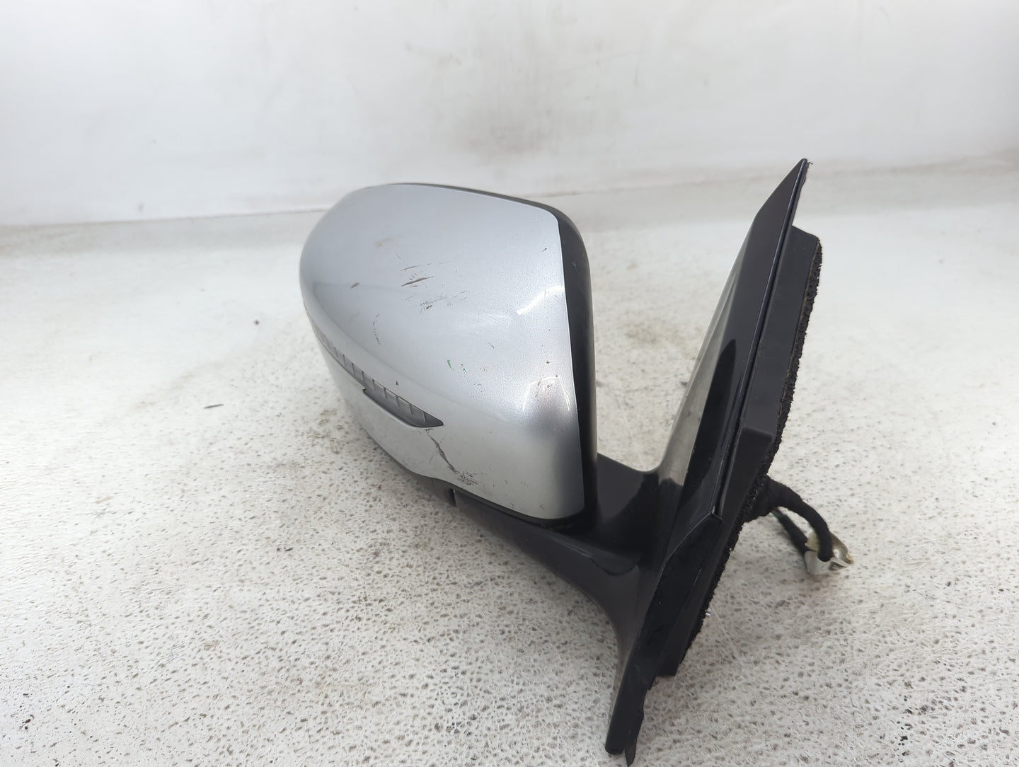 2017-2022 Nissan Murano Passenger Side View Mirror - Right Door Mirror OEM Used - Oemusedautoparts1.com