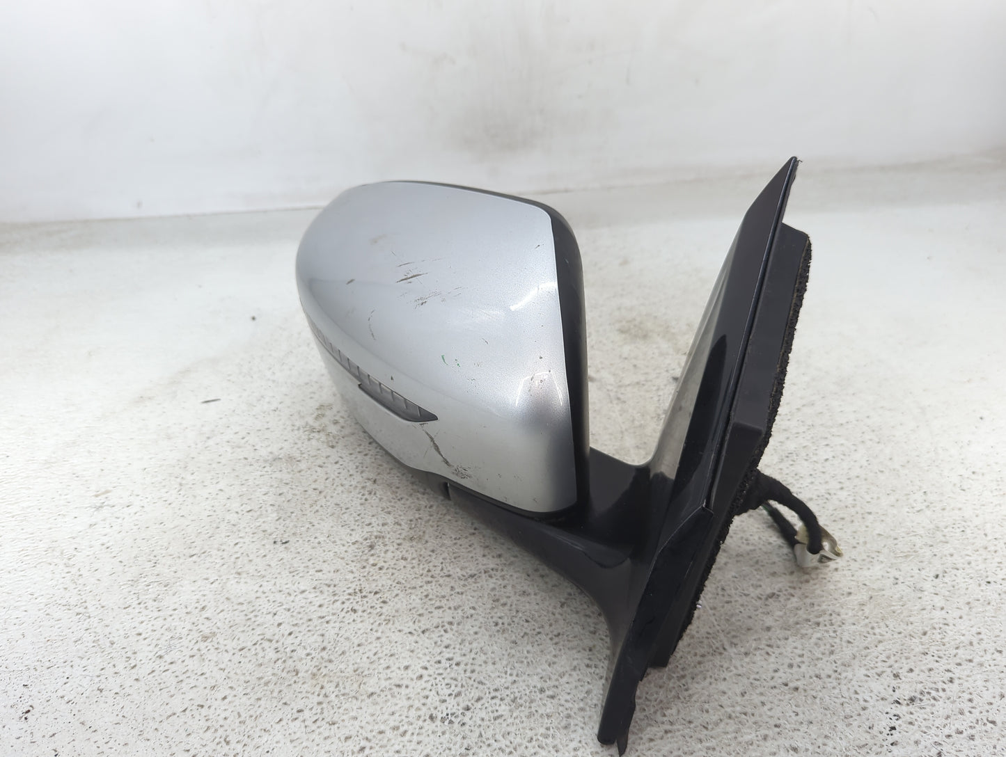 2017-2022 Nissan Murano Passenger Side View Mirror - Right Door Mirror OEM Used - Oemusedautoparts1.com
