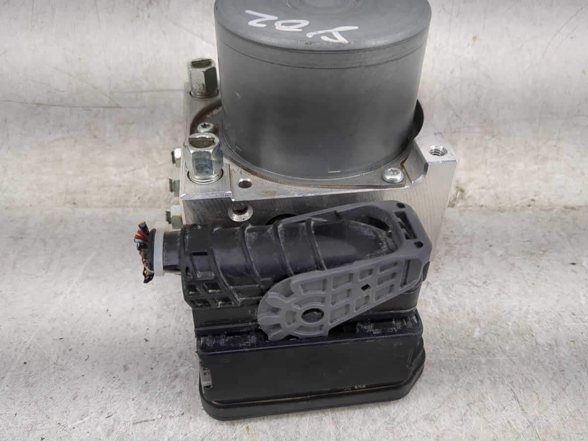 2020 Nissan Murano Anti-Lock Brake ABS Pump Module Actuator OEM P/N:47660 9UC5D Fits OEM Used Auto Parts - Oemusedautoparts1
