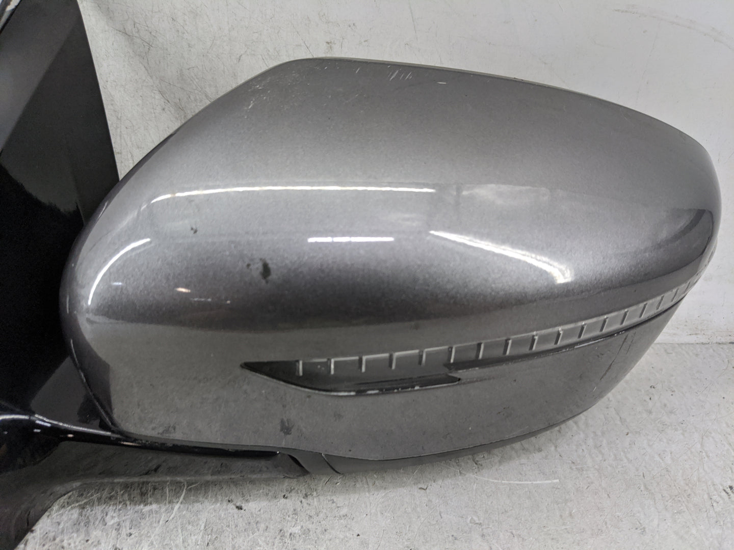 2016-2022 Nissan Murano Driver Side View Mirror - Left Door Mirror OEM Used - Oemusedautoparts1.com