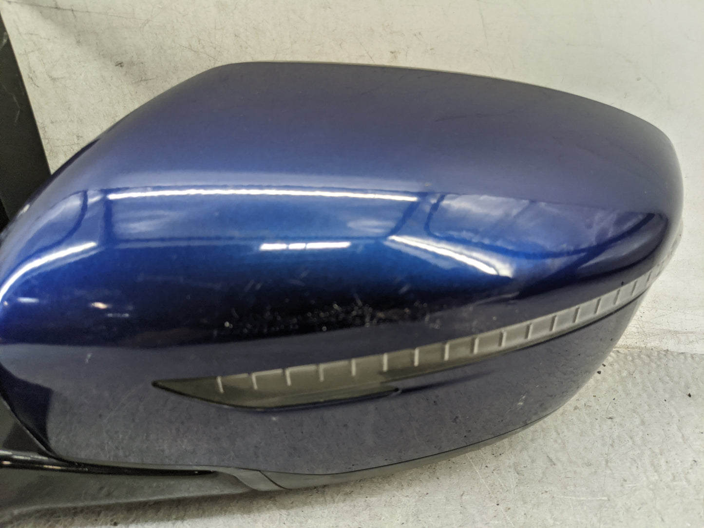 2016-2022 Nissan Murano Driver Side View Mirror - Left Door Mirror OEM Used - Oemusedautoparts1.com