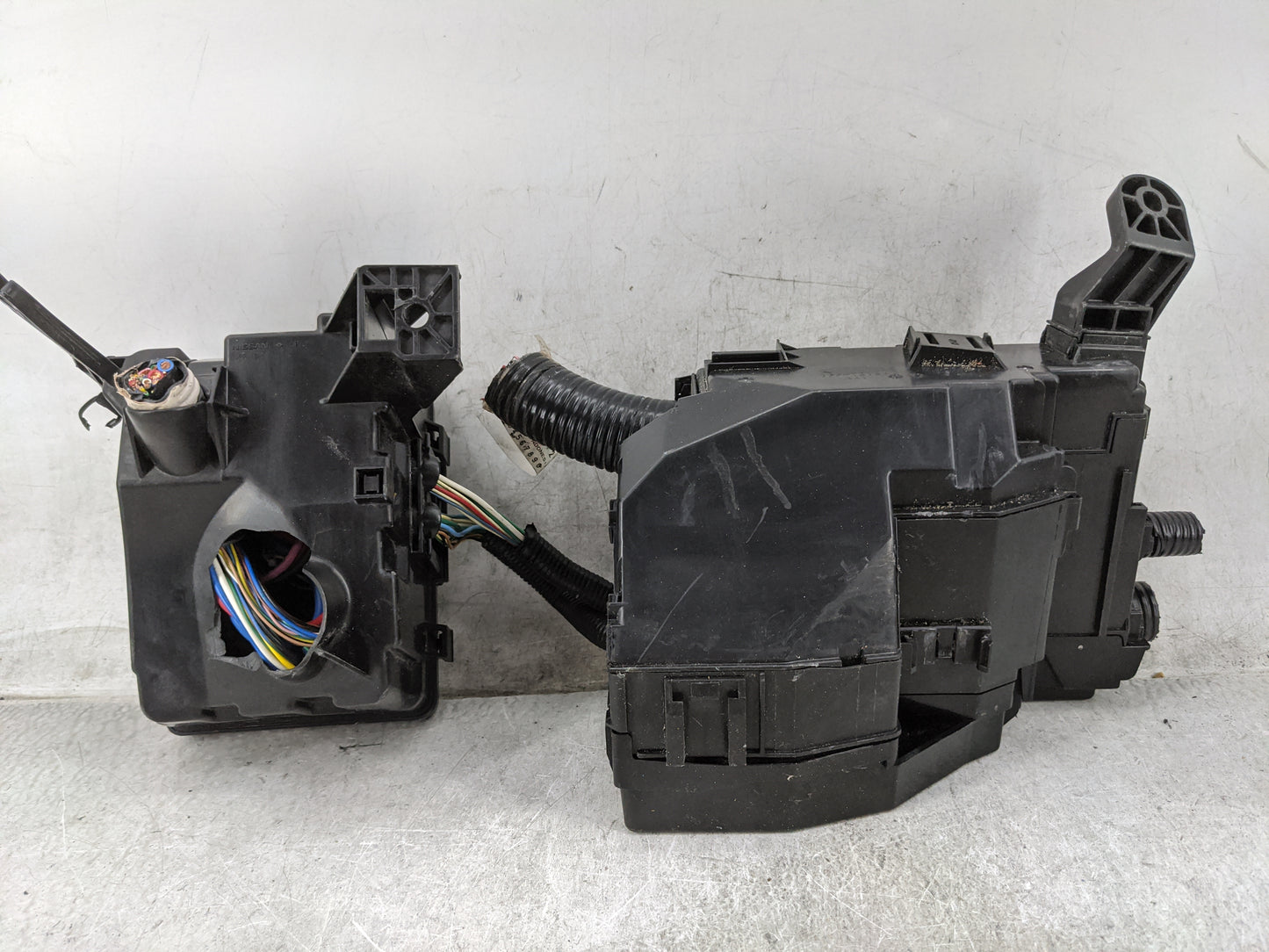 2015-2022 Nissan Murano Fusebox Fuse Box Panel Relay Module Fits Fits 2015 2016 2017 2018 2019 2020 2021 2022 OEM Used Auto 
