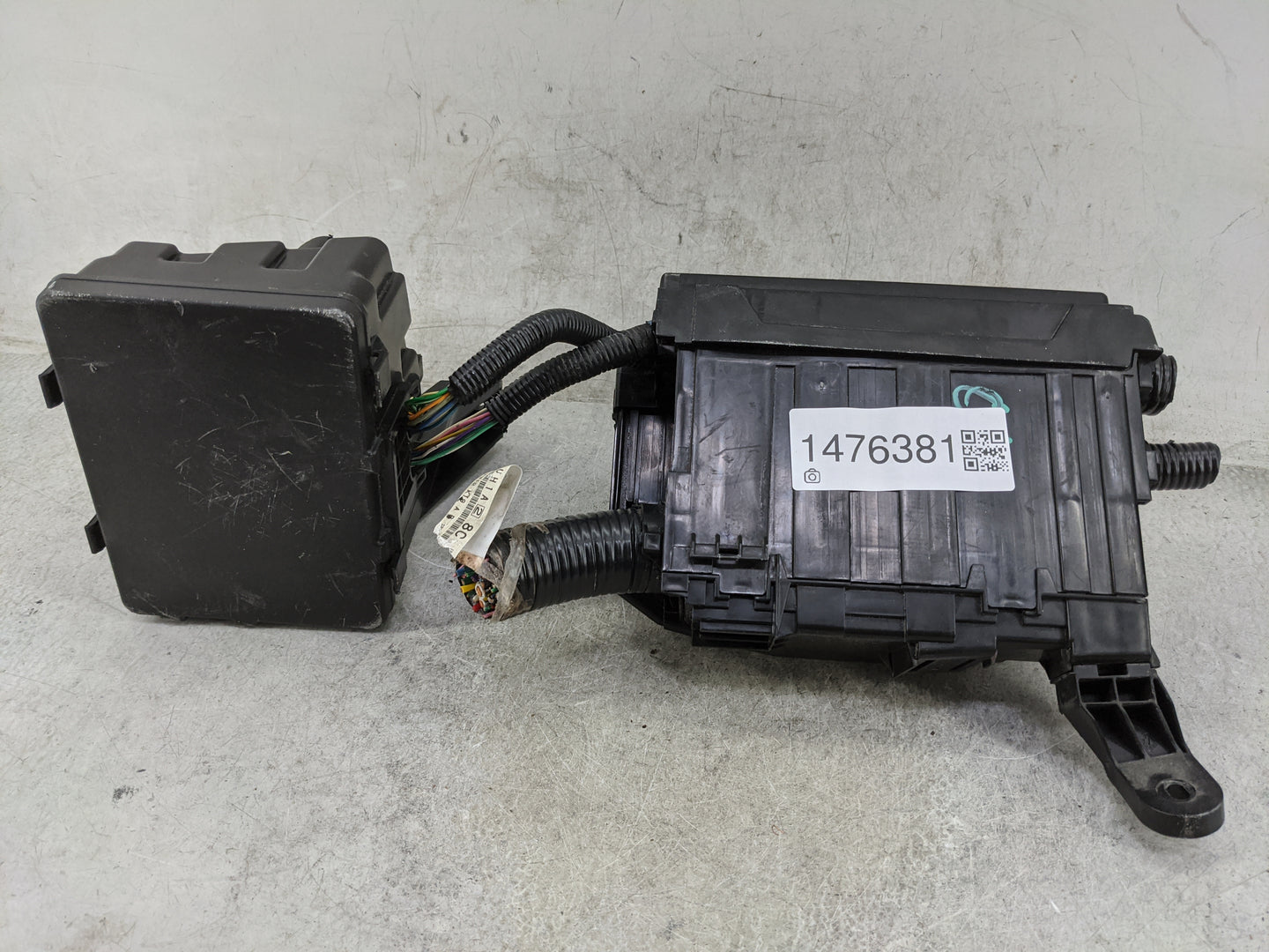 2015-2022 Nissan Murano Fusebox Fuse Box Panel Relay Module Fits Fits 2015 2016 2017 2018 2019 2020 2021 2022 OEM Used Auto 