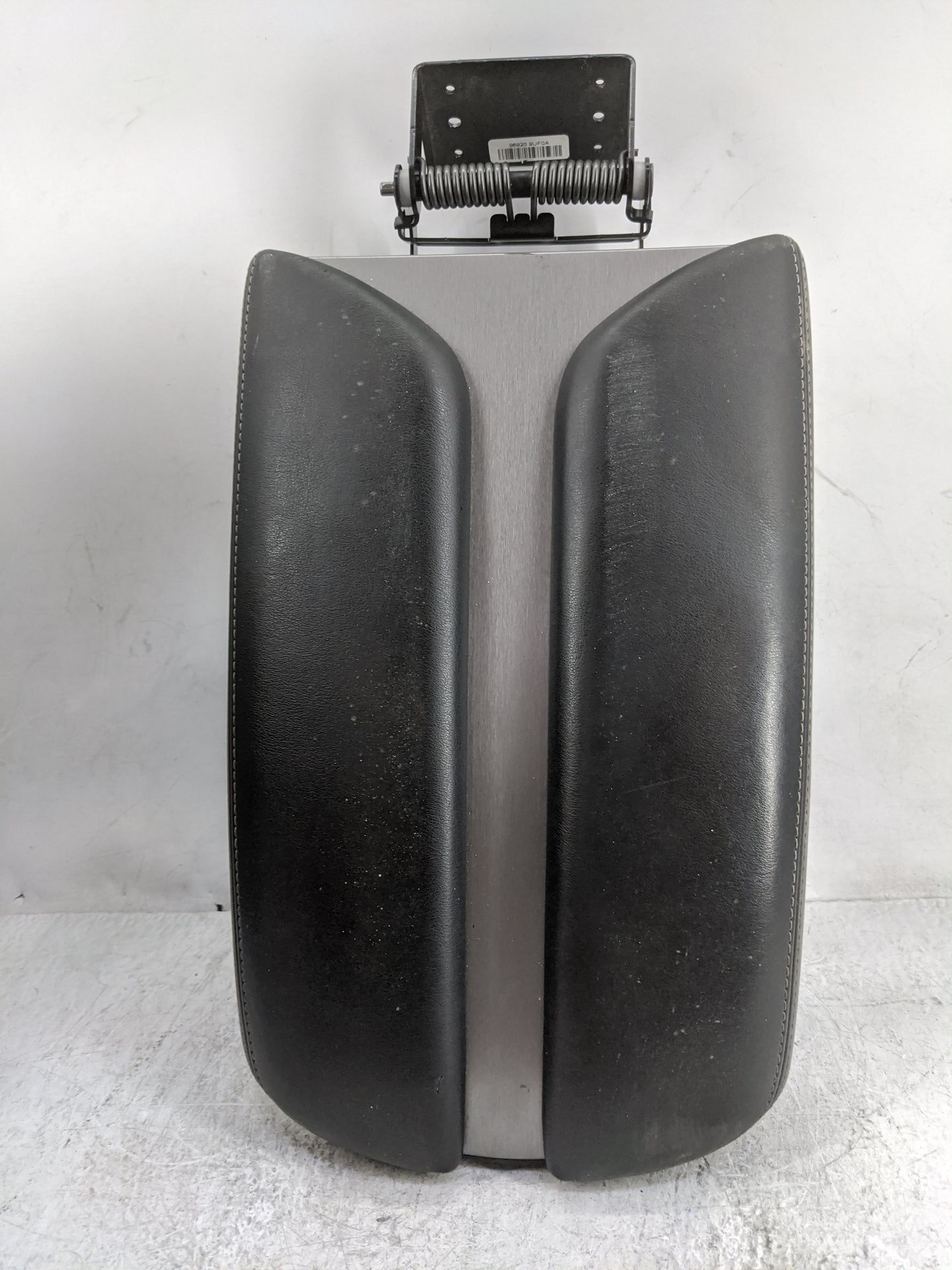 2017-2022 Nissan Murano Center Console Armrest Cover Lid P/N:96920 9UF0A Fits Fits 2017 2018 2019 2020 2021 2022 OEM Used Au