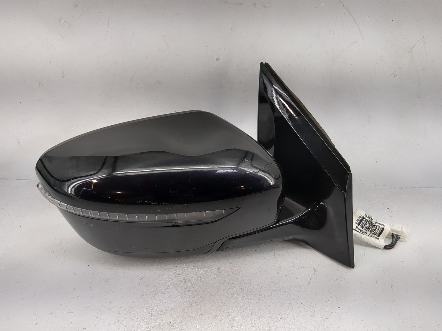 2017-2022 Nissan Murano Passenger Side View Mirror - Right Door Mirror OEM Used - Oemusedautoparts1.com