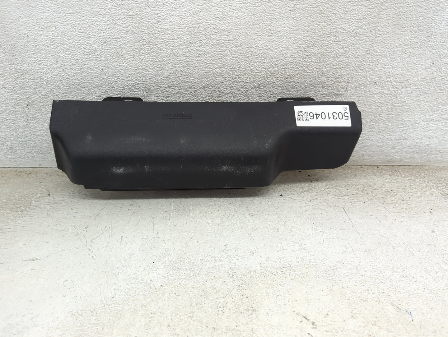 2019-2022 Nissan Murano Air Bag Passenger Right Knee OEM P/N:NT92A19X240981 Fits Fits 2019 2020 2021 2022 OEM Used Auto Part