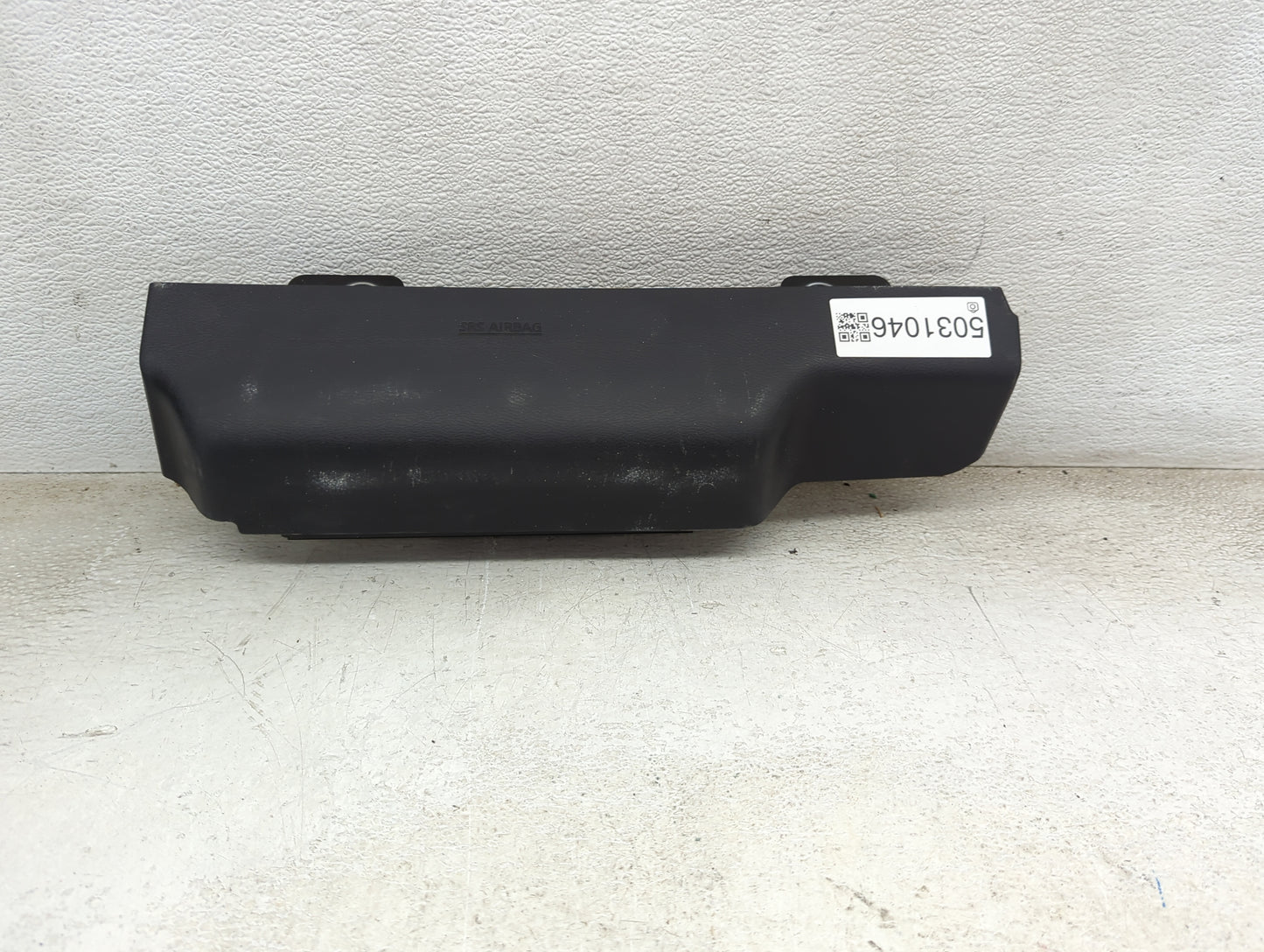 2019-2022 Nissan Murano Air Bag Passenger Right Knee OEM P/N:NT92A19X240981 Fits Fits 2019 2020 2021 2022 OEM Used Auto Part