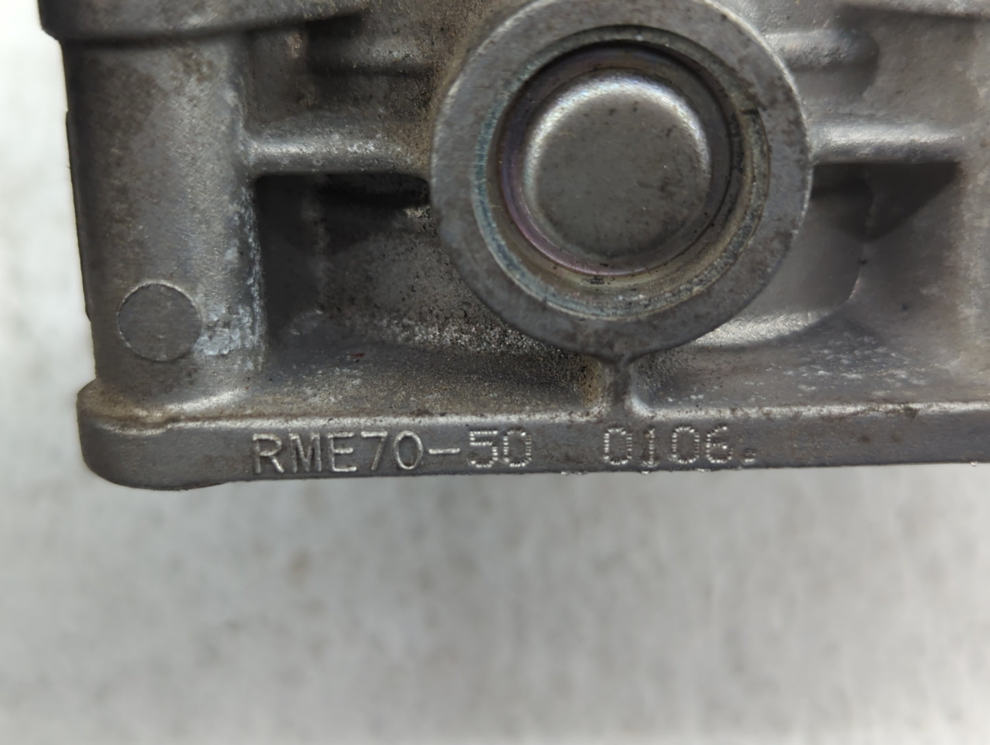 2015-2022 Nissan Murano Throttle Body P/N:RME70-50 Fits Fits 2015 2016 2017 2018 2019 2020 2021 2022 OEM Used Auto Parts - O