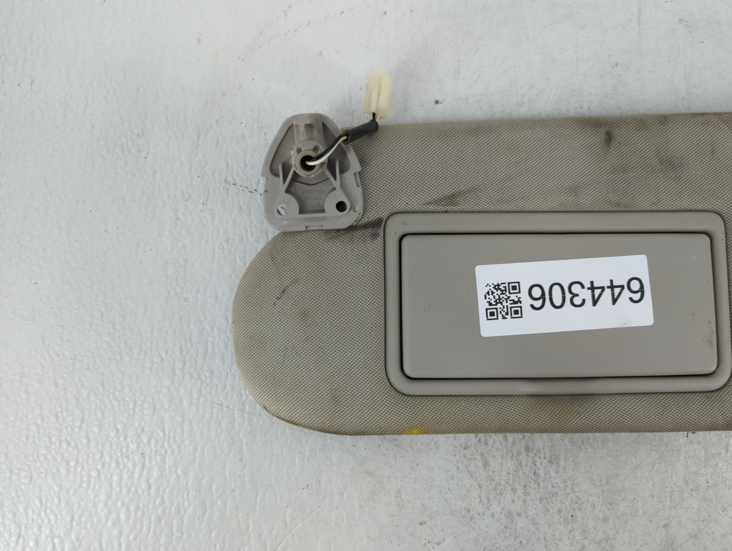 2019-2022 Nissan Murano Sun Visor Shade Replacement Driver Left Mirror Fits Fits 2019 2020 2021 2022 OEM Used Auto Parts - O