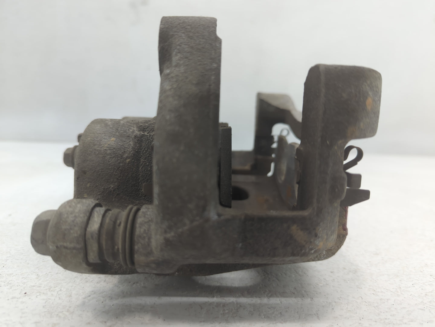 2015-2022 Nissan Murano Front Passenger Right Brake Caliper - Oemusedautoparts1.com