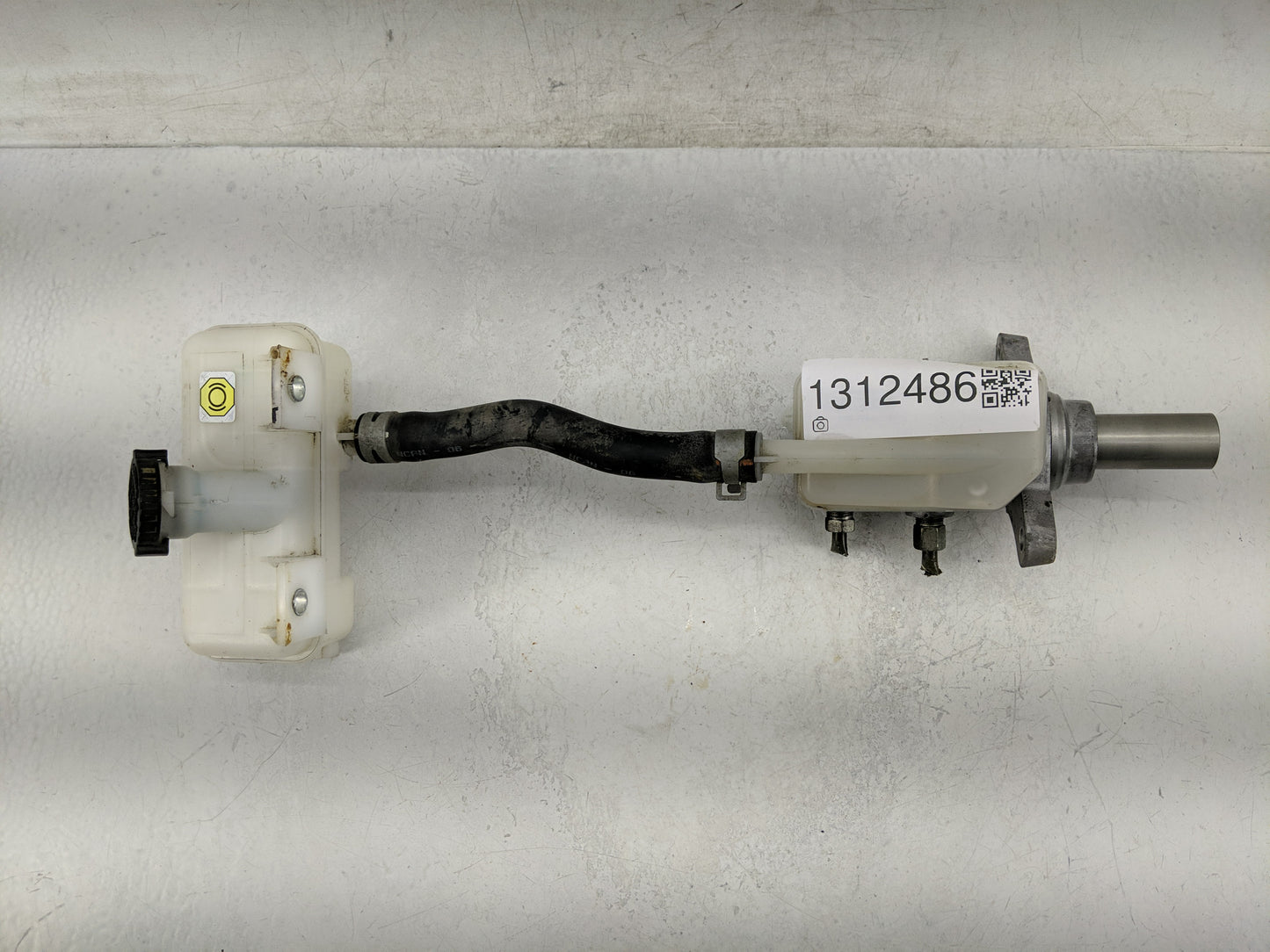 2014-2020 Nissan Nv200 Brake Master Cylinder - Oemusedautoparts1.com