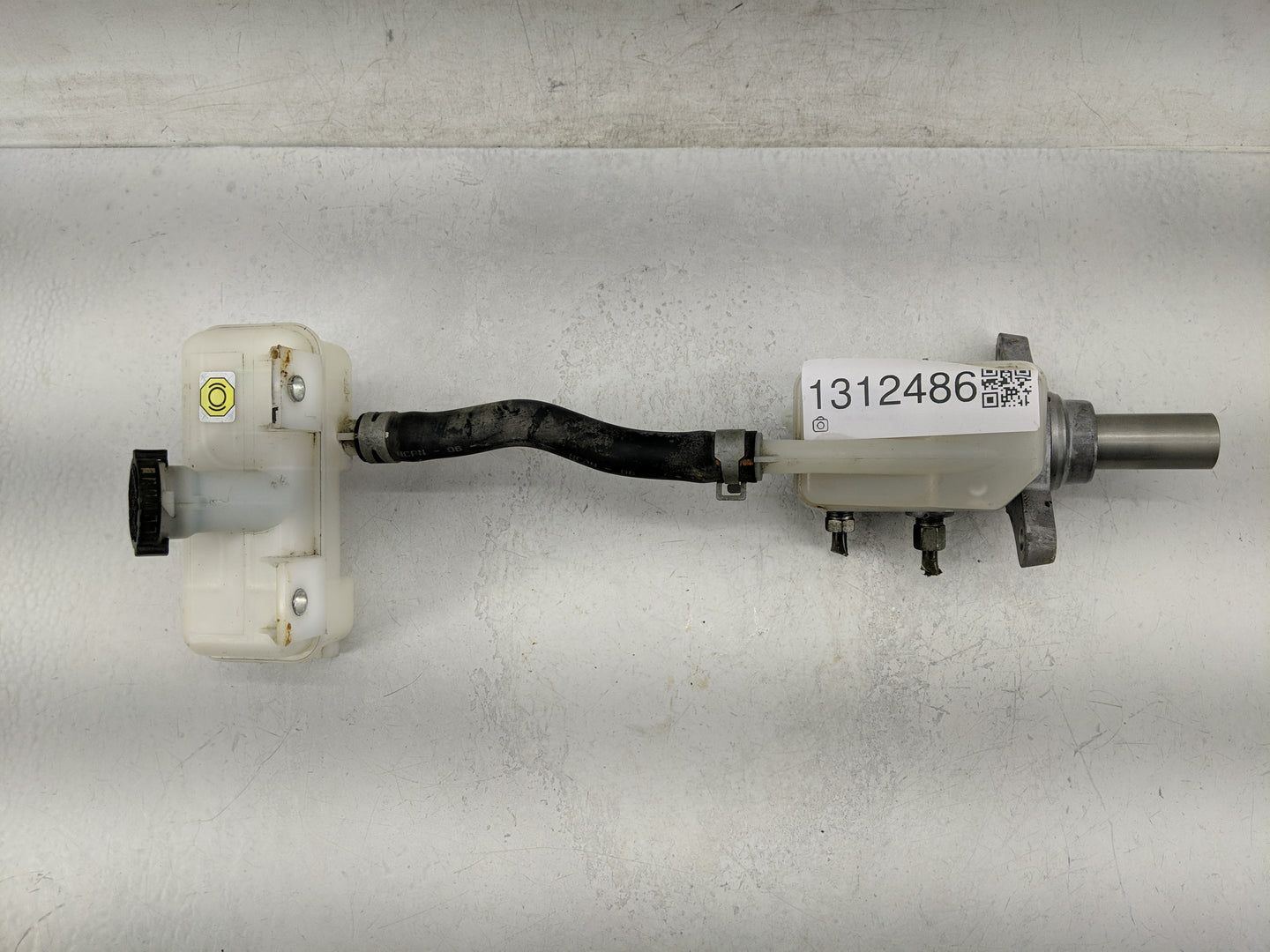 2014-2020 Nissan Nv200 Brake Master Cylinder 1312486 - Oemusedautoparts1.com