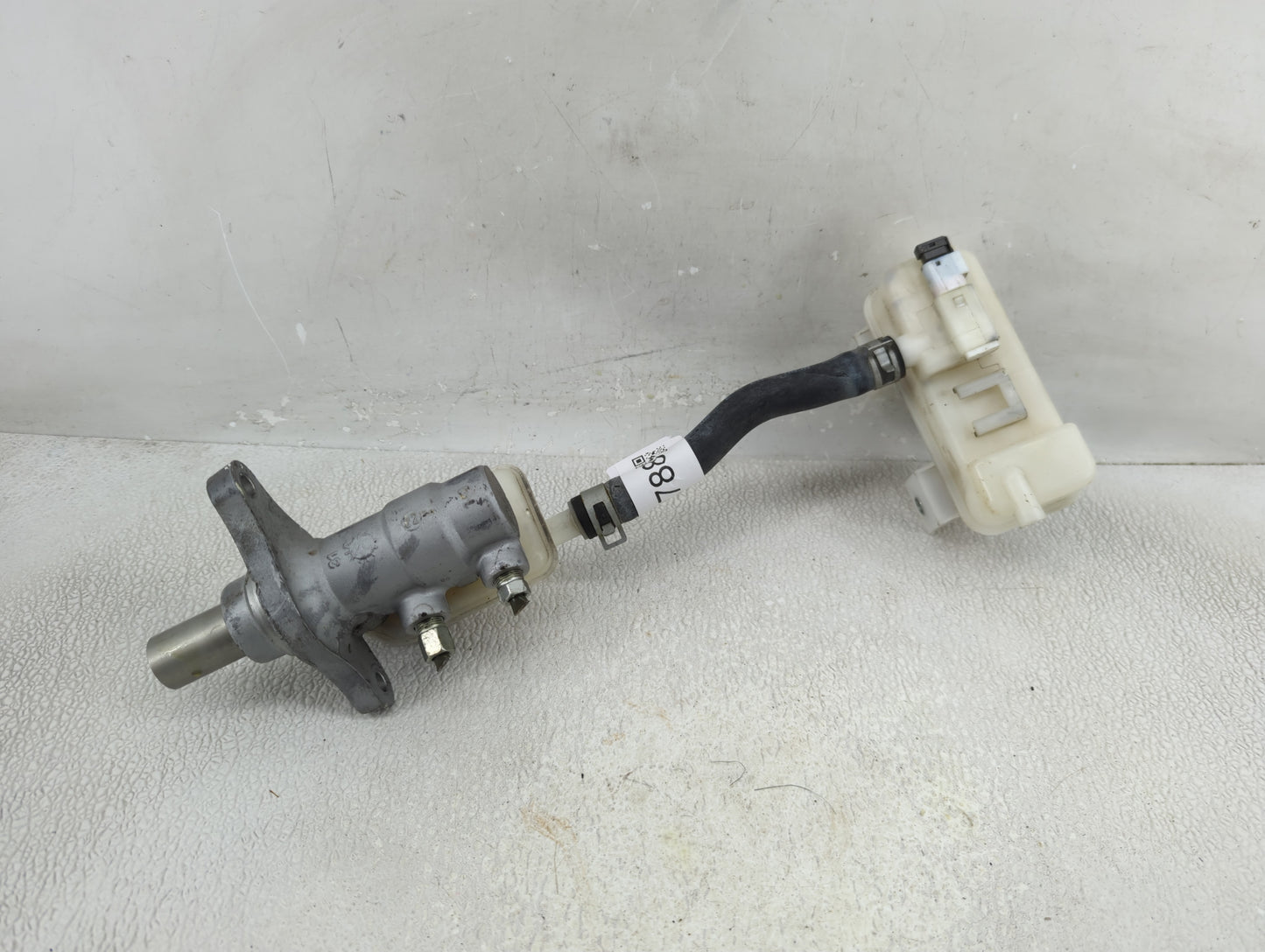 2014-2020 Nissan Nv200 Brake Master Cylinder - Oemusedautoparts1.com