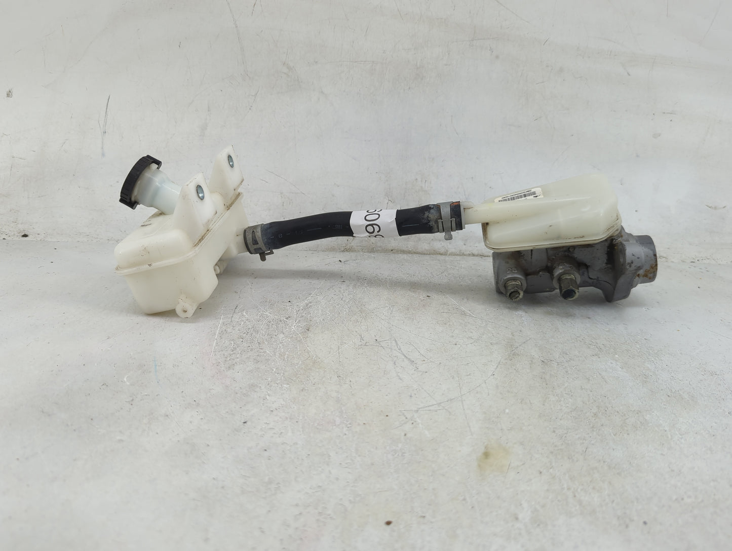 2014-2020 Nissan Nv200 Brake Master Cylinder 1489092 - Oemusedautoparts1.com