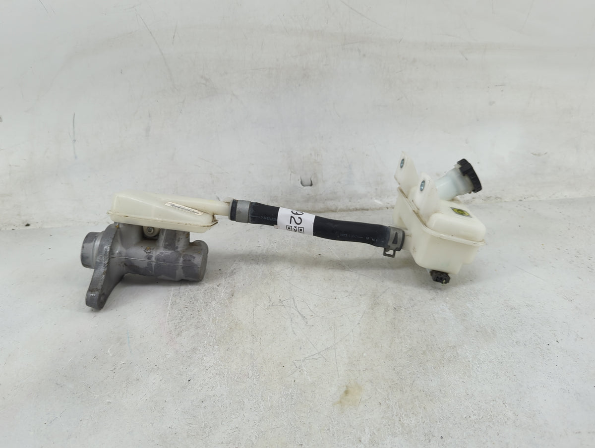 2014-2020 Nissan Nv200 Brake Master Cylinder 1489092 - Oemusedautoparts1.com