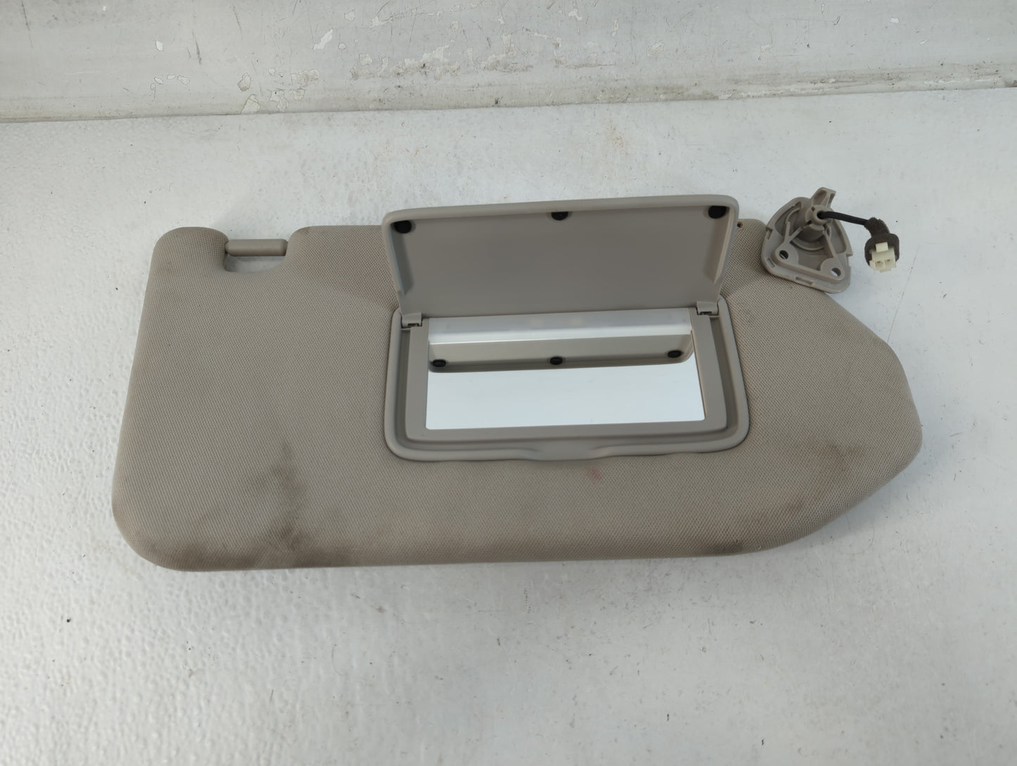 2019-2020 Nissan Pathfinder Sun Visor Shade Replacement Passenger Right Mirror Fits Fits 2019 2020 OEM Used Auto Parts - Oem