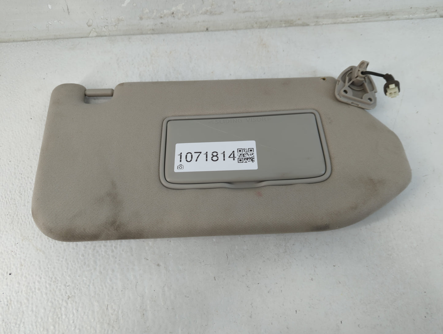 2019-2020 Nissan Pathfinder Sun Visor Shade Replacement Passenger Right Mirror Fits Fits 2019 2020 OEM Used Auto Parts - Oem