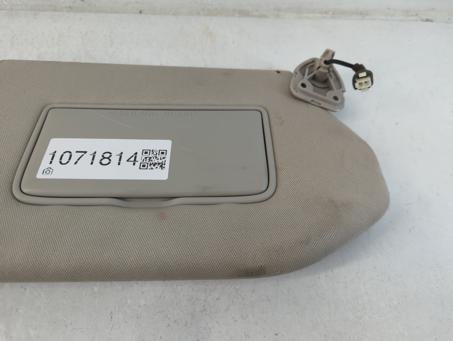 2019-2020 Nissan Pathfinder Sun Visor Shade Replacement Passenger Right Mirror Fits Fits 2019 2020 OEM Used Auto Parts - Oem