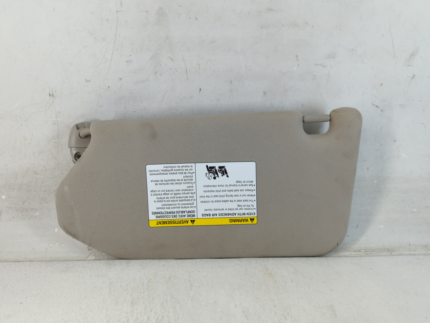 2019-2020 Nissan Pathfinder Sun Visor Shade Replacement Passenger Right Mirror Fits Fits 2019 2020 OEM Used Auto Parts - Oem