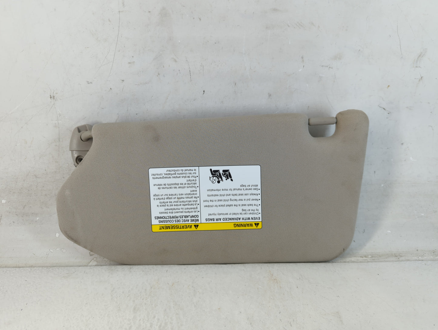 2019-2020 Nissan Pathfinder Sun Visor Shade Replacement Passenger Right Mirror Fits Fits 2019 2020 OEM Used Auto Parts - Oem