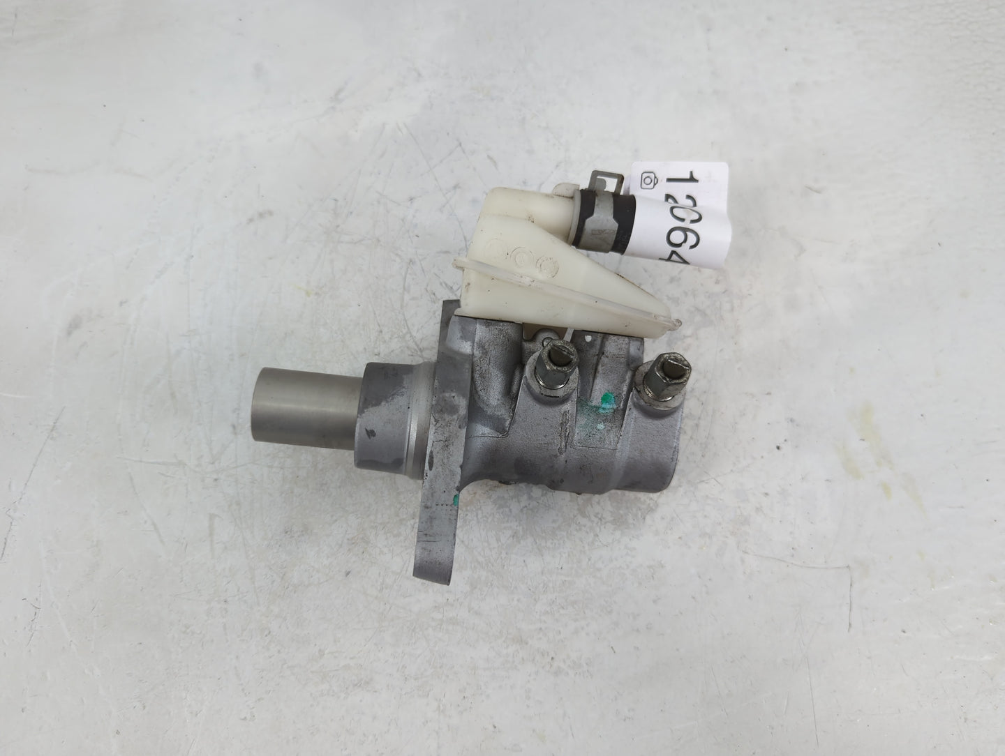 2013-2020 Nissan Pathfinder Brake Master Cylinder - Oemusedautoparts1.com