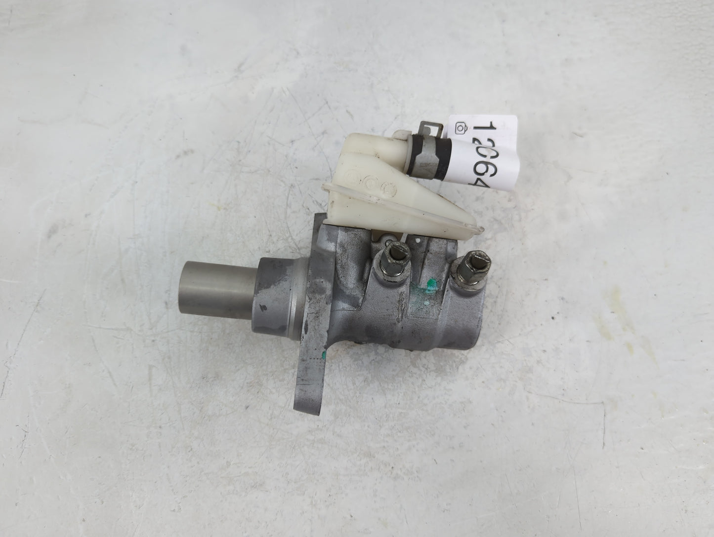 2013-2020 Nissan Pathfinder Brake Master Cylinder - Oemusedautoparts1.com