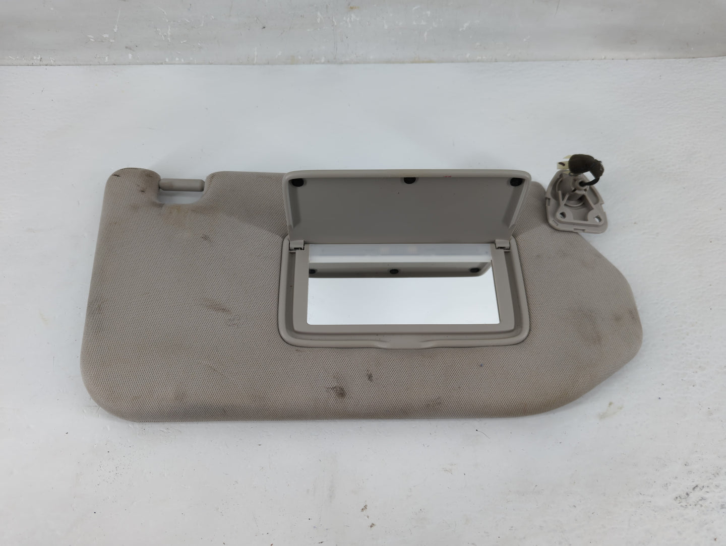 2019-2020 Nissan Pathfinder Sun Visor Shade Replacement Passenger Right Mirror Fits Fits 2019 2020 OEM Used Auto Parts - Oem