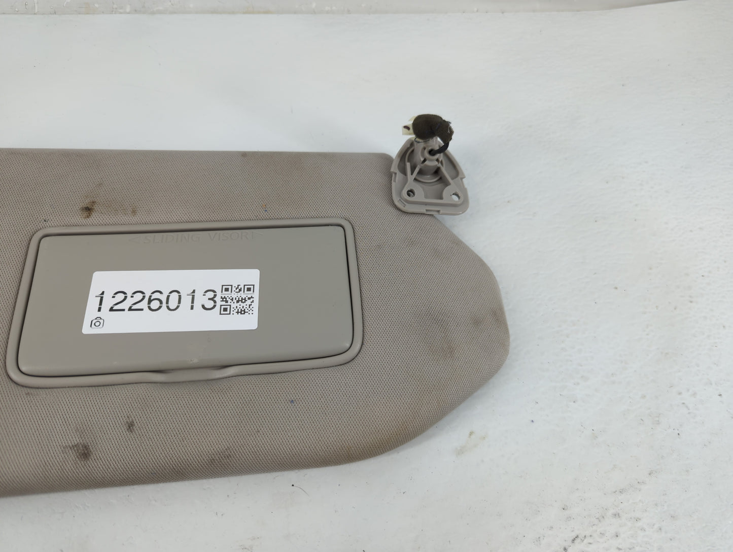 2019-2020 Nissan Pathfinder Sun Visor Shade Replacement Passenger Right Mirror Fits Fits 2019 2020 OEM Used Auto Parts - Oem