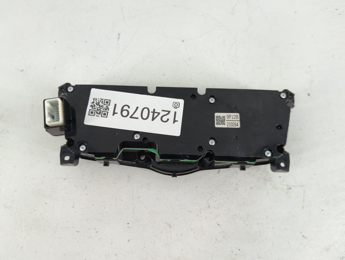 2020 Nissan Pathfinder Climate Control Module Temperature AC/Heater Replacement Fits OEM Used Auto Parts - Oemusedautoparts1