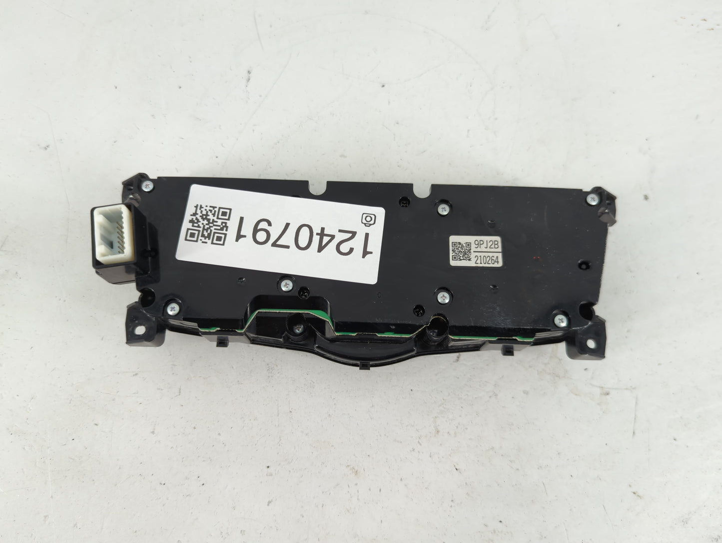 2020 Nissan Pathfinder Climate Control Module Temperature AC/Heater Replacement Fits OEM Used Auto Parts - Oemusedautoparts1