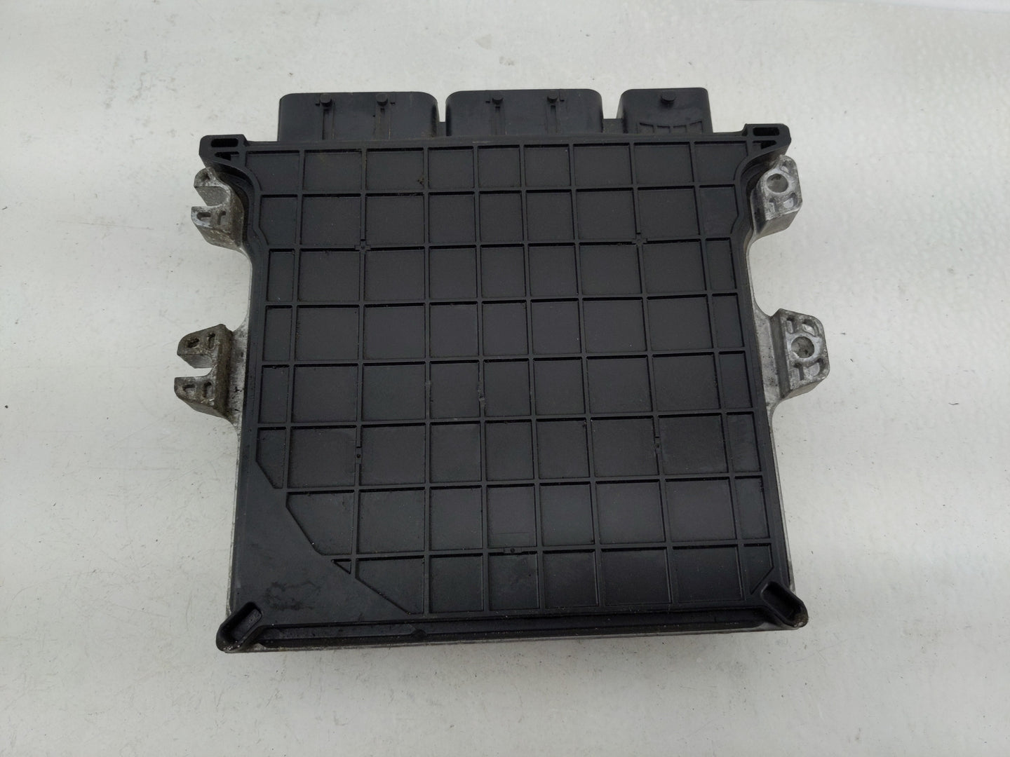 2020 Nissan Pathfinder PCM Engine Control Computer ECU ECM PCU OEM P/N:NEC046-669 Fits OEM Used Auto Parts - Oemusedautopart