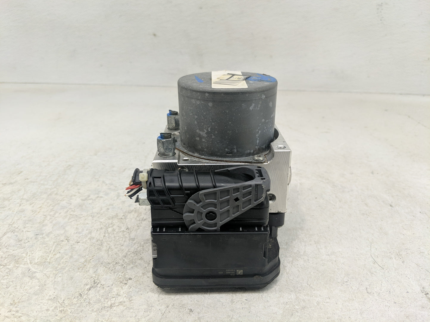 2018-2020 Nissan Pathfinder ABS Pump Control Module Replacement P/N:47660 9BP0B Fits Fits 2018 2019 2020 OEM Used Auto Parts