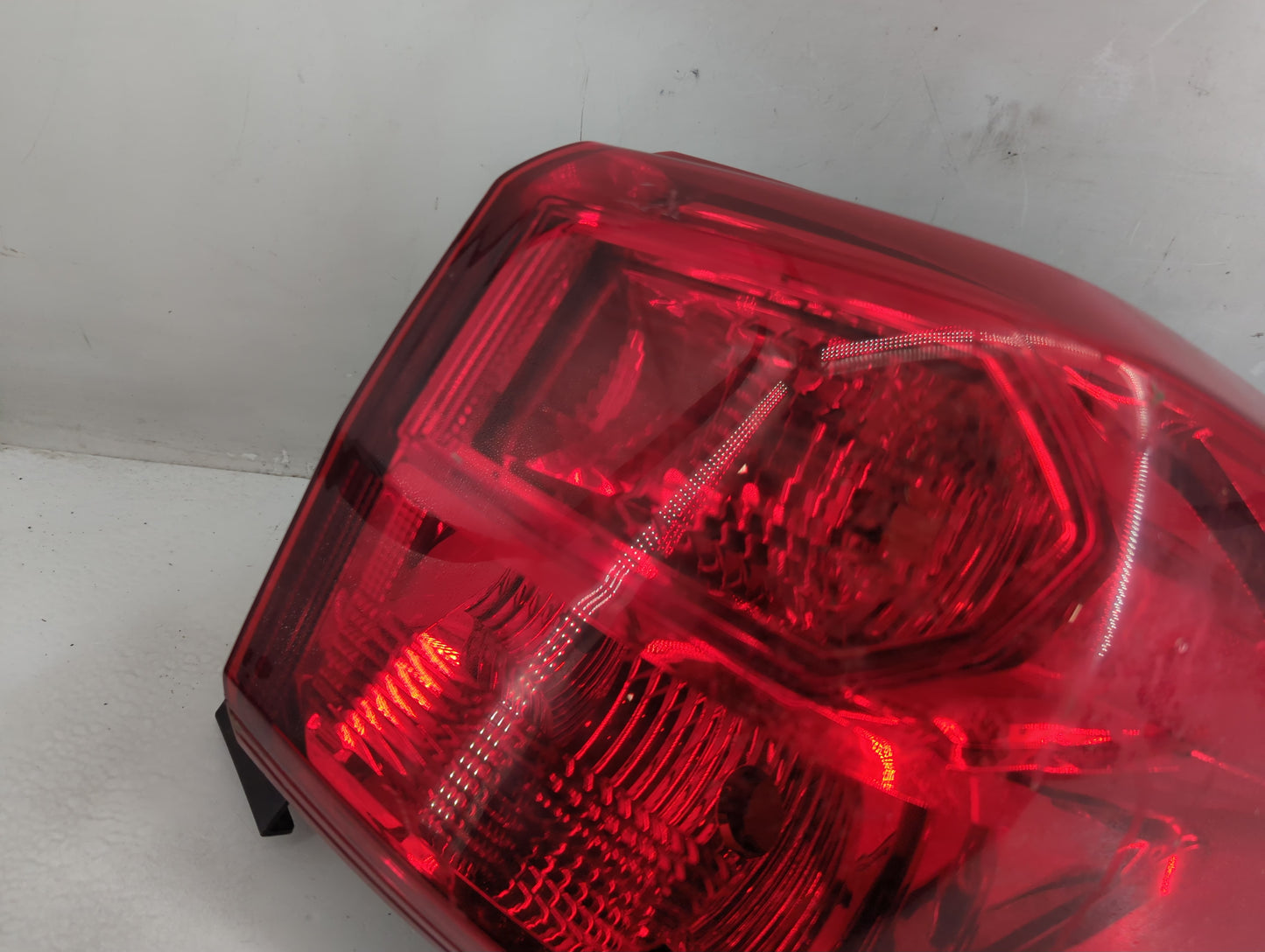2017-2020 Nissan Pathfinder Tail Light Assembly Passenger Right OEM P/N:949 699 949 698 Fits Fits 2017 2018 2019 2020 OEM Us