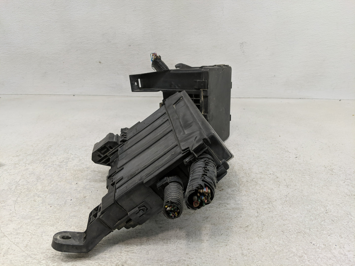 2015-2022 Nissan Pathfinder Fusebox Fuse Box Panel Relay Module Fits Fits 2015 2016 2017 2018 2019 2020 2022 OEM Used Auto P