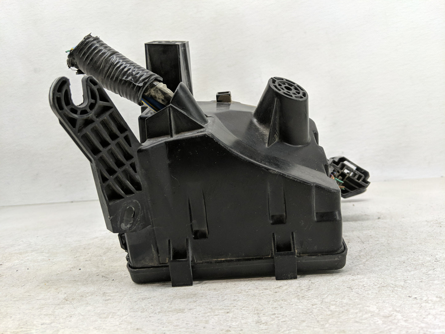 2015-2022 Nissan Pathfinder Fusebox Fuse Box Panel Relay Module Fits Fits 2015 2016 2017 2018 2019 2020 2022 OEM Used Auto P