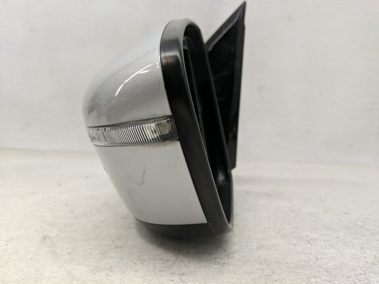 2018-2020 Nissan Pathfinder Driver Side View Mirror - Left Door Mirror OEM Used - Oemusedautoparts1.com