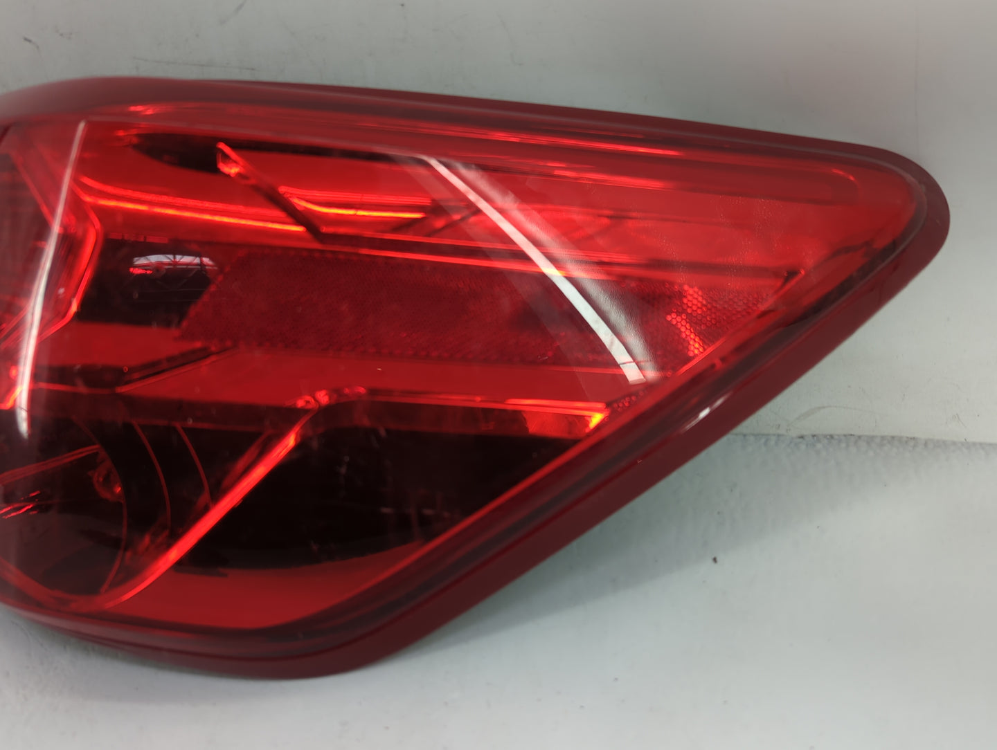 2017-2020 Nissan Pathfinder Tail Light Assembly Passenger Right OEM P/N:DS788-B000R Fits Fits 2017 2018 2019 2020 OEM Used A